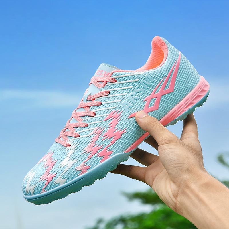 2025 New Low-Top Soccer Boots Lightweight Artificial Grass Crushed Nails Adult Men's and Women's Practical Training Sneakers