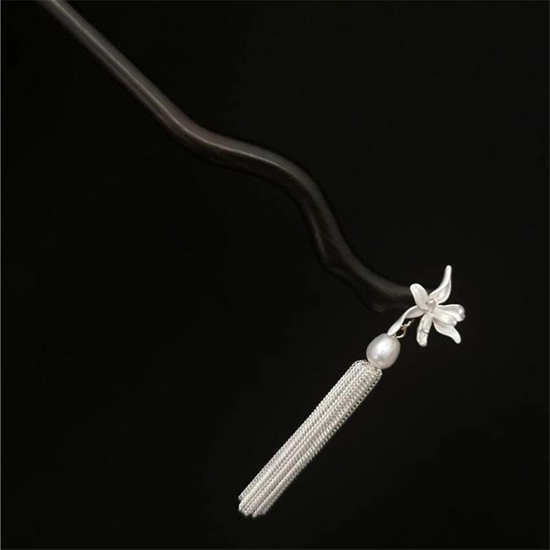 Iris Flower Hairpin New Chinese Style Wooden Hair Stick Silver Tassel Elegant Women Hair Accessories