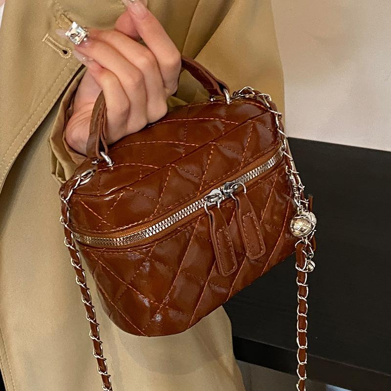 Популярная маленькая сумка с вышивкой ромбами для женщин, модная универсальная сумка-коробка, модная сумка через плечо с цепочкой