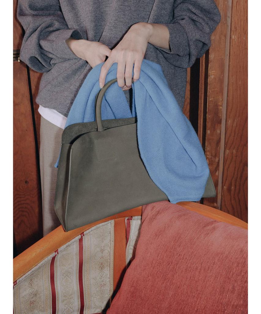 The Aperture Robbie Bag_Suede Khaki (Ta62D4A03H)