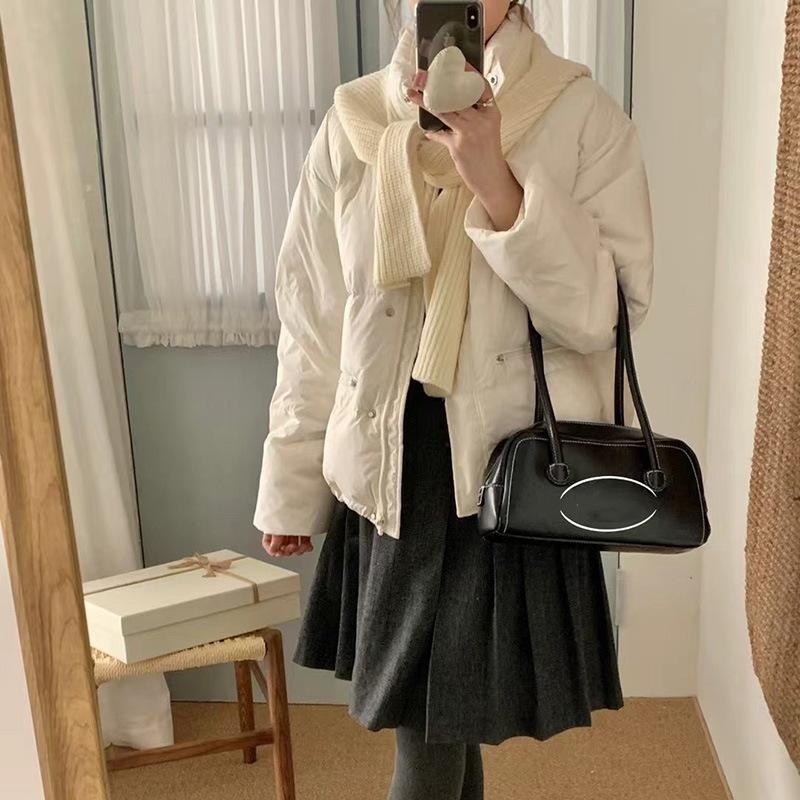 Милая женская короткая куртка-пуховик 2024 года, новая мода, воротник-стойка, съемный шарф, шапка, утолщенная куртка-хлеб, модная