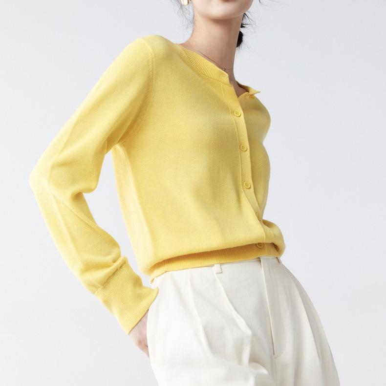 Spring and Autumn Fashion Temperament Versatile Thin Bottom Top Women's Design Sense Simple Casual Solid Color Crew Neck Knitted Cardigan