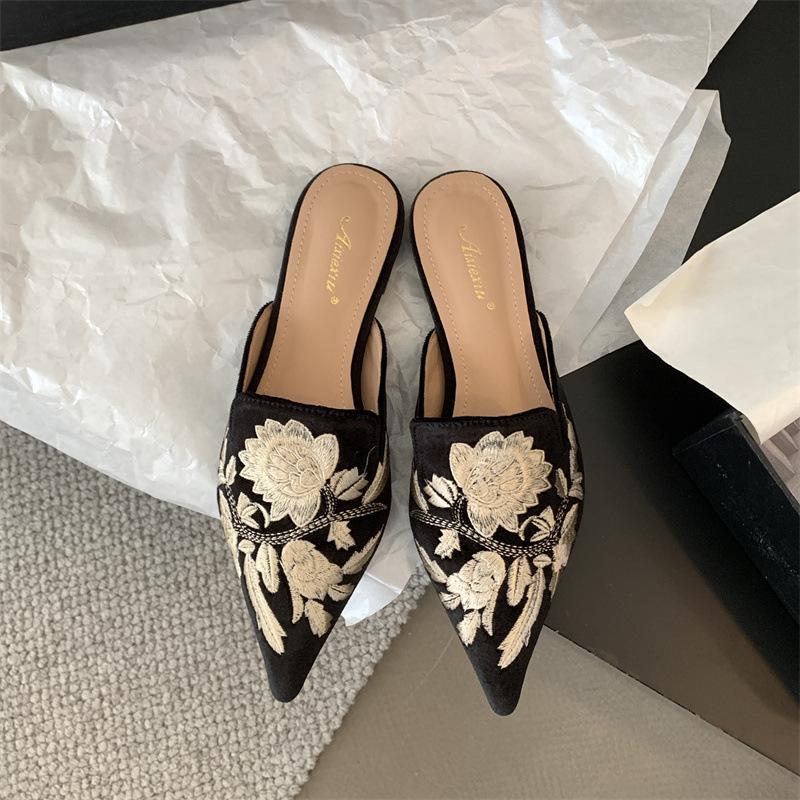 Fashion 2025 Flat Heels Embroidery Slippers Women Pointed Toe Floral Mules Shoes Ladies Office Daily Slip On Slides Green Velour Sandals