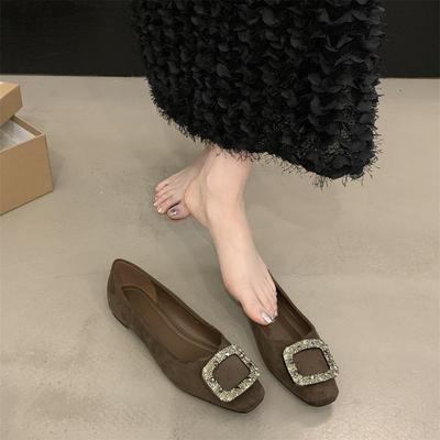 Temperament одиночные туфли с круглым носком и неглубоким горлом женские туфли весна 2024 новые стразы квадратная пряжка мягкие плоские французские туфли с юбкой