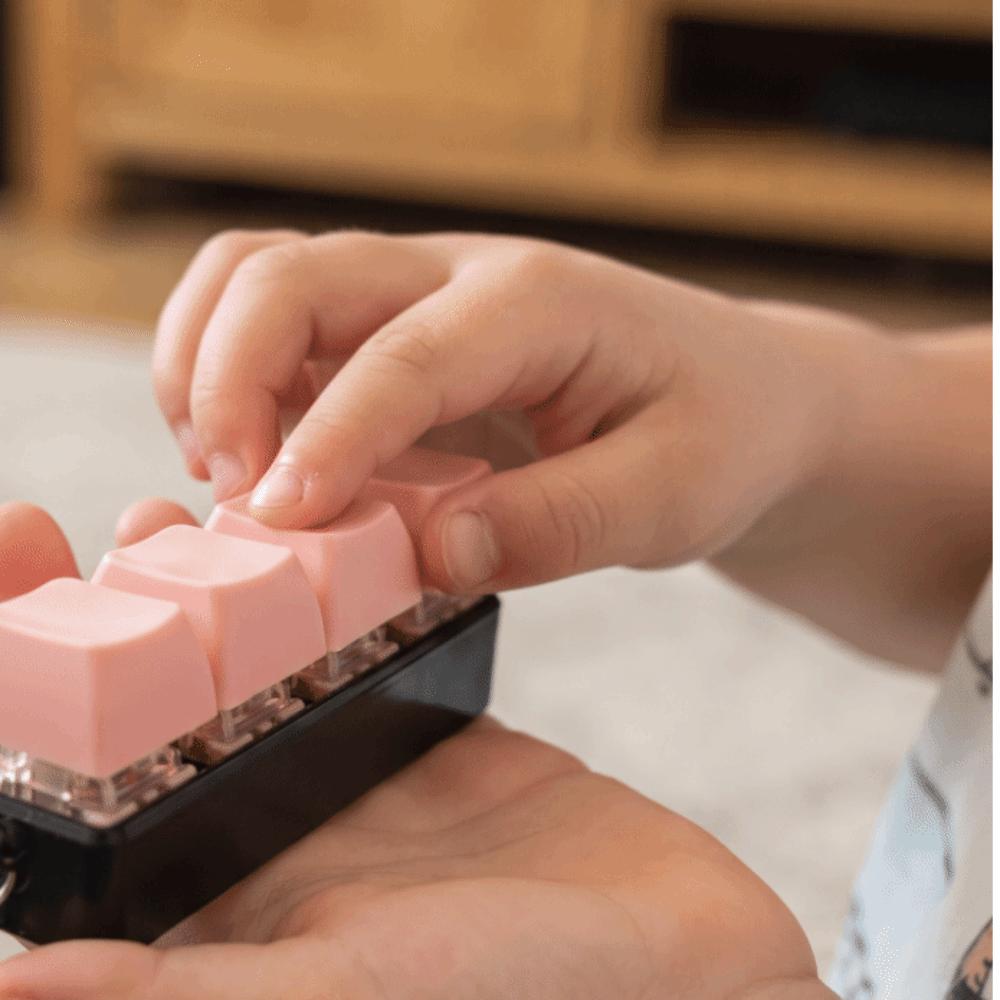 Finger Button Keyboard Keycap Toy Key Cap Clicker Keyboard Cube Keychain Gifts