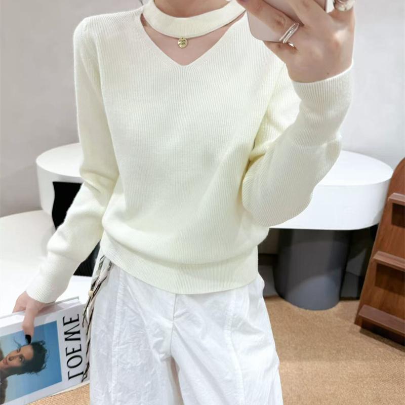 26 Spring style hanging neck V-neck slimming knitted fashionable sweater versatile knitted sweater for women