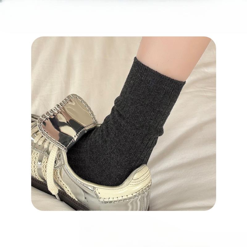 Female Autumn New Product Solid Color In The Tube Pile Socks
