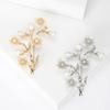 Sweet Fashion Temperament Pearl Peach Blossom Brooch, Elegant And Versatile Clothing Accessories Collar Pin