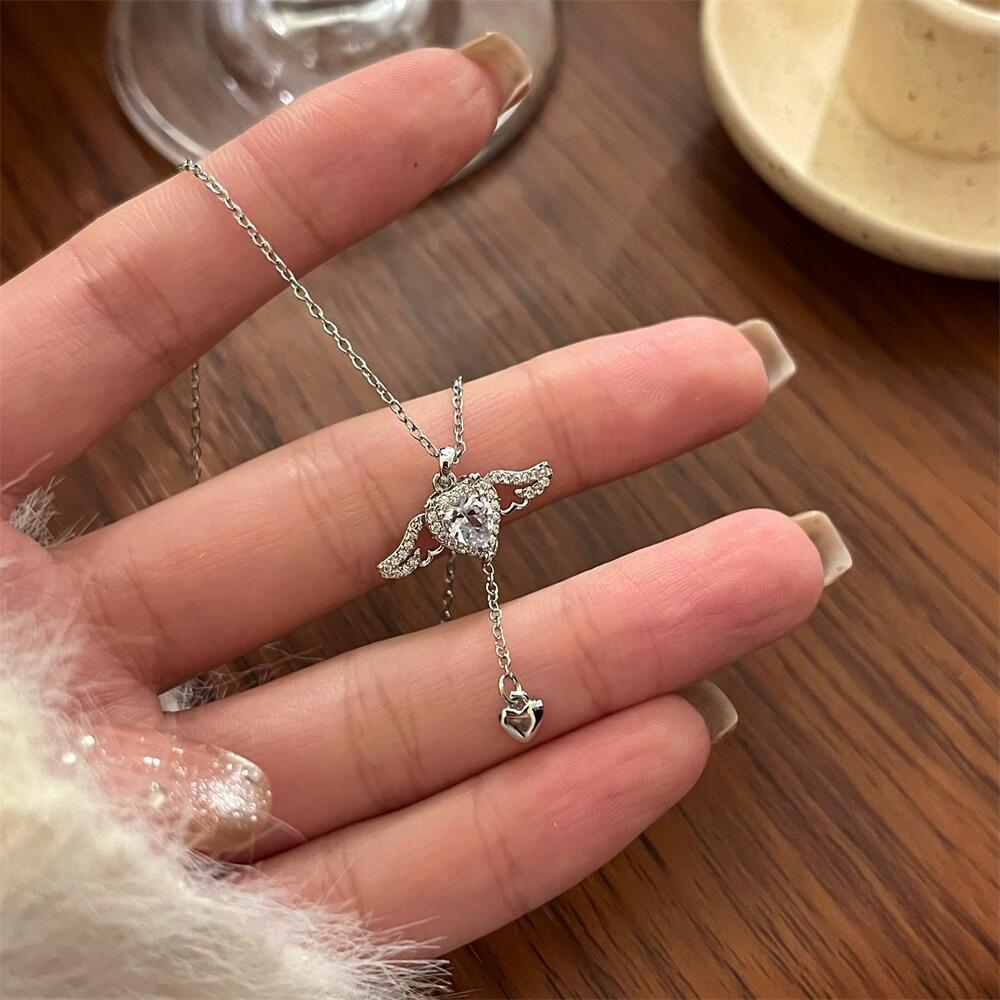 Pink Crystal Angel Wings Heart Pendant Necklace For Woman Minimalist Jewelry Girl's Neck Chain Clavicle Chain New Cupid Arrow