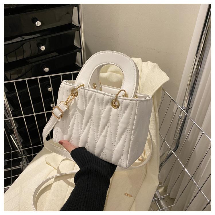 Вышитая нитками сумка-тоут текстурная сумочка 2025 с бриллиантами портативная сумка-мессенджер персонализированный дизайн маленькая квадратная сумка