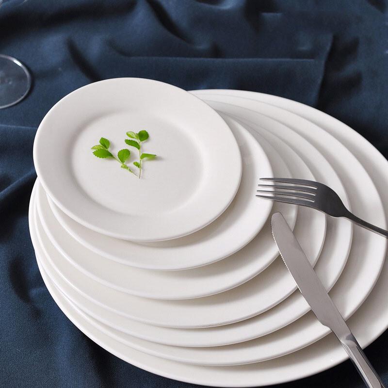 Zhi Nian Hua 9-Inch Round White Ceramic Flat Dinner Plate