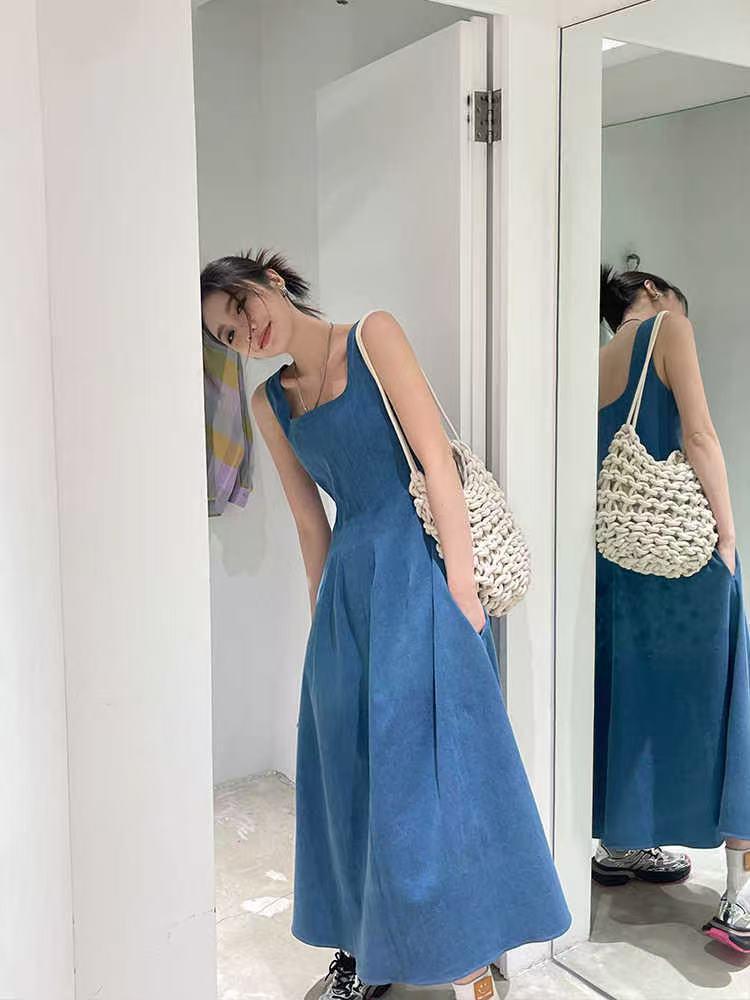 Летнее джинсовое платье ZQ Ziqing Blue Mist с бретелями - Женское, Элегантное, Подчеркивающее талию, Нишевый дизайн.