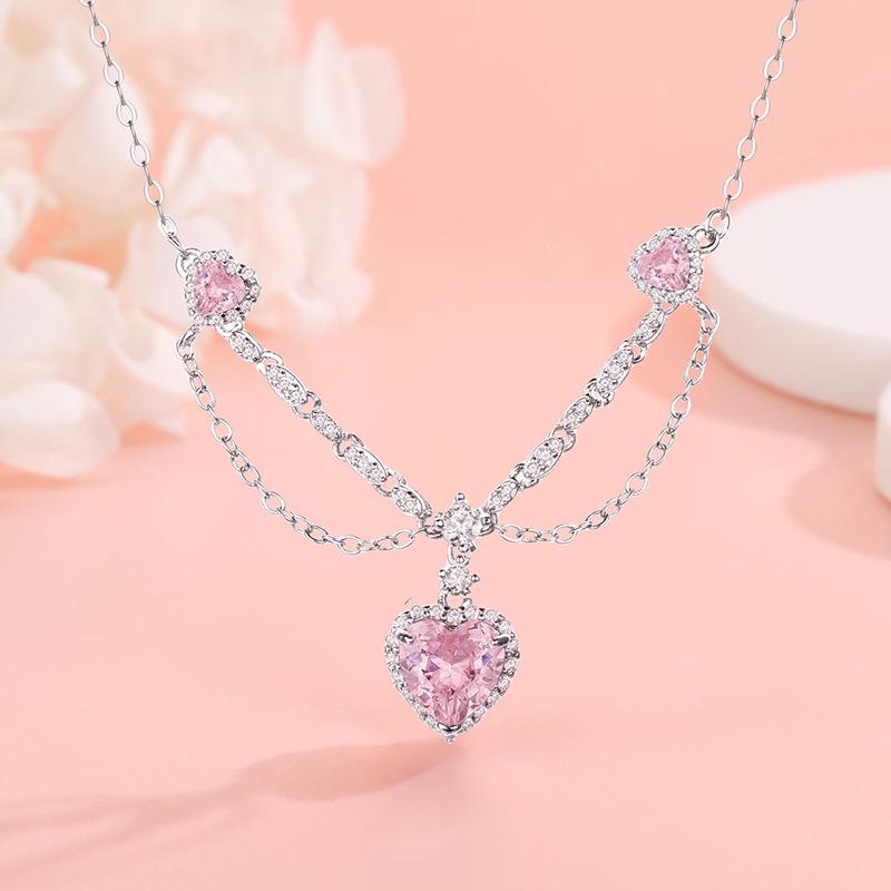 Серебряное ожерелье Chao Xiaobai с цветным кубическим цирконием в форме сердца для женщин - Элегантная и универсальная цепочка на ключицу.