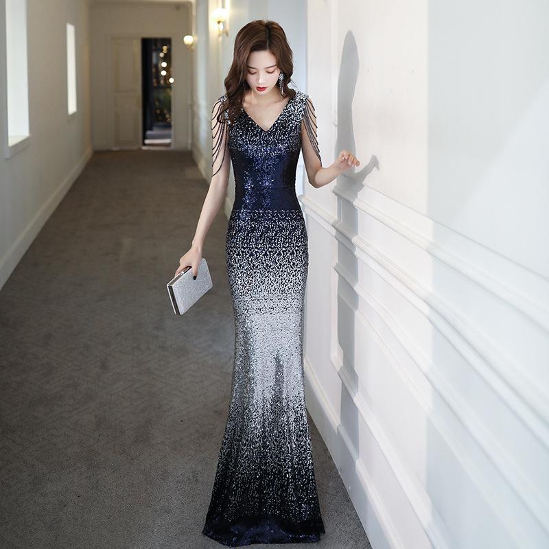 Sequined evening dress women's 1011 new sexy aura queen fishtail slim long host dress looks thin