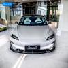 Обновите свой Tesla Model 3 P с помощью переднего сплиттера из углеродного волокна CMST со светодиодной подсветкой, заднего диффузора, воздухозаборников и боковых юбок.