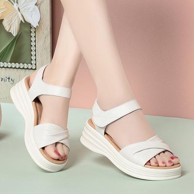 Босоножки на плоской подошве для мам 2025 Толстая подошва Новая обувь для женской обуви Бисквитная мягкая подошва Летняя женская обувь