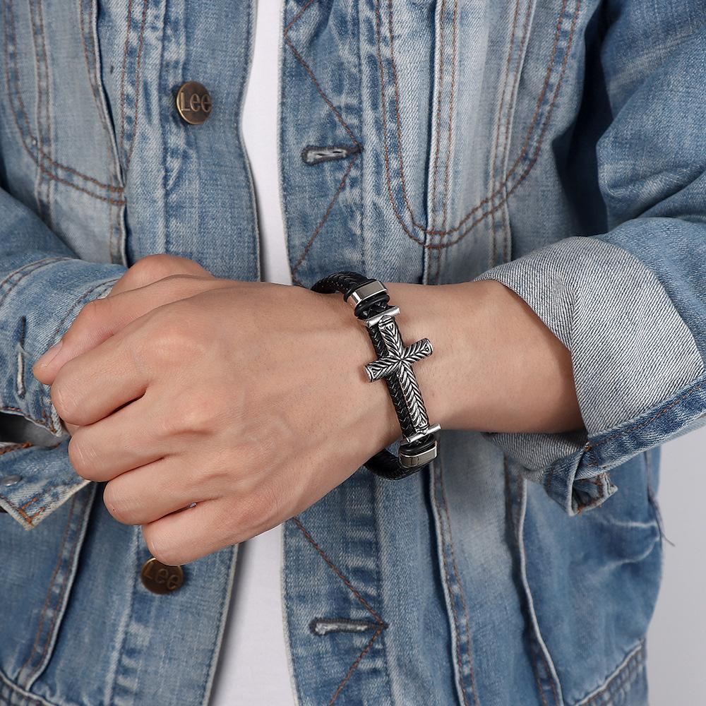Vintage Alloy Cross Men's Braided Leather Bracelet Handwoven Cowhide Wristband Fashion Creative Jewelry Adjustable Size