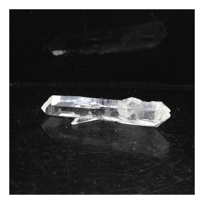 Pierres et Minéraux. Quartz biterminé. 5.50 ct. Puits Brides, La Gardette Mine, Bourg d'Oisans, France.