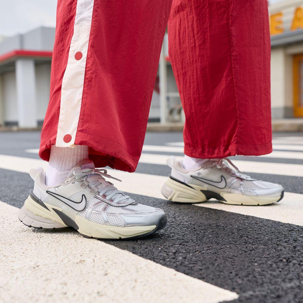 Nike V2K Run Белый металлик/Серебристый (Женский)