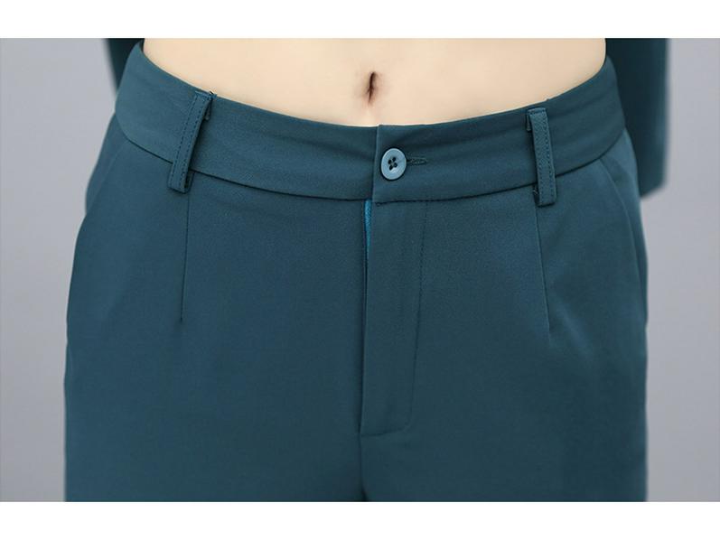 Стильные женские костюмы весна-лето 2023: Новые комплекты из двух предметов в стиле «Богиня»