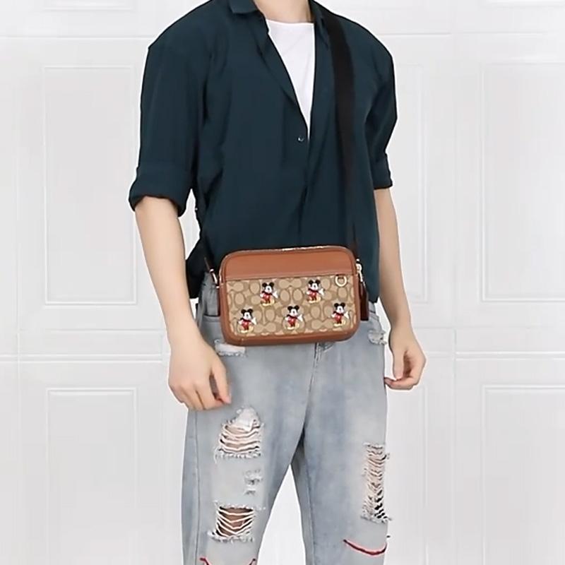 Coach X Disney Сотрудничество 22 Микки Вышивка Цветные Блоки Несколько Отделений Кожа и Ткань Сумка Через Плечо Маленькая Унисекс Сумка Через Плечо CL960-B4KM
