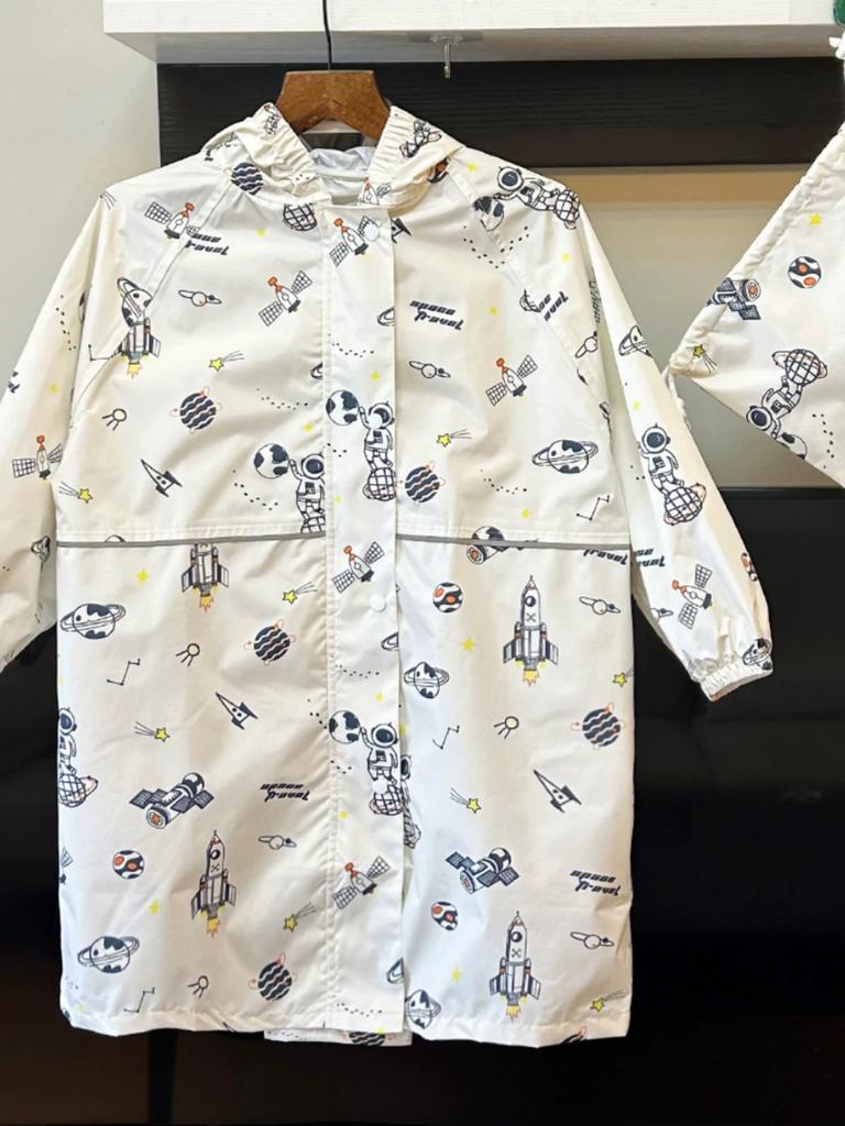 Children's Raincoat Boys Girls Primary School Students Japan fashion New Children Baby Kindergarten School with Schoolbag Seat Poncho
