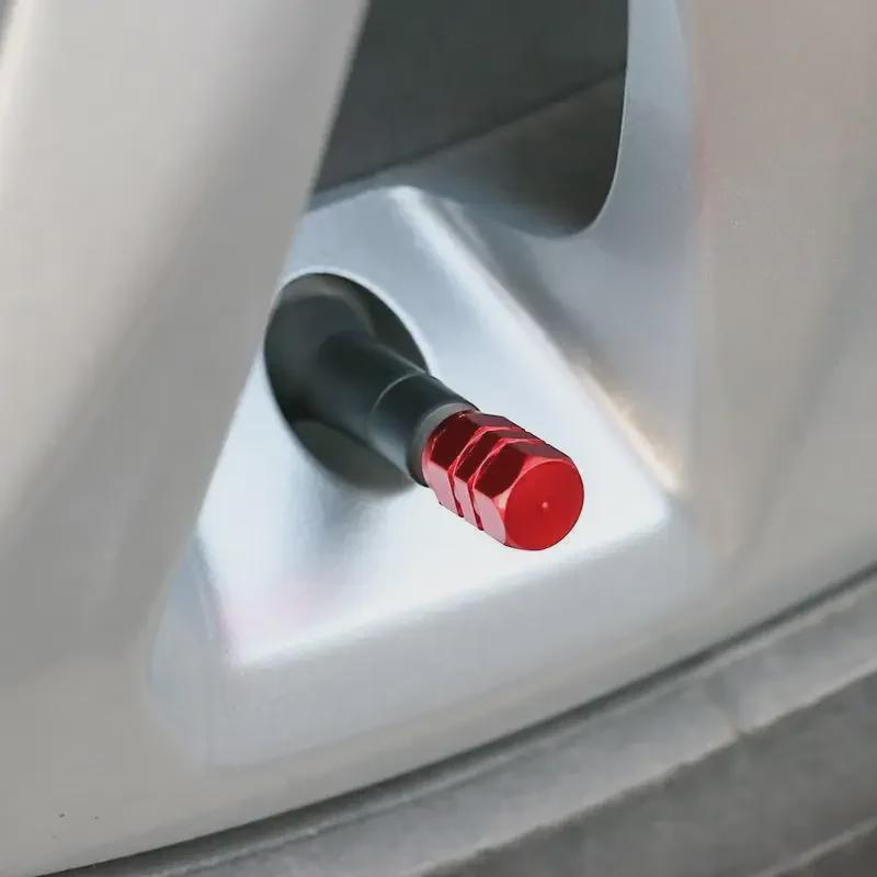 Упаковка из 4 оригинальных автомобильных колпачков из алюминиевого сплава — специальная цена для модификации по индивидуальному заказу.