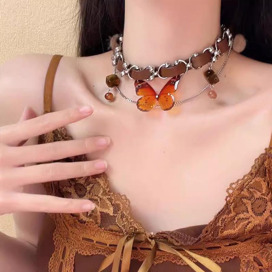 Love Heart Rivet Punk Choker Necklace - Y2K Subculture Clavicle Chain