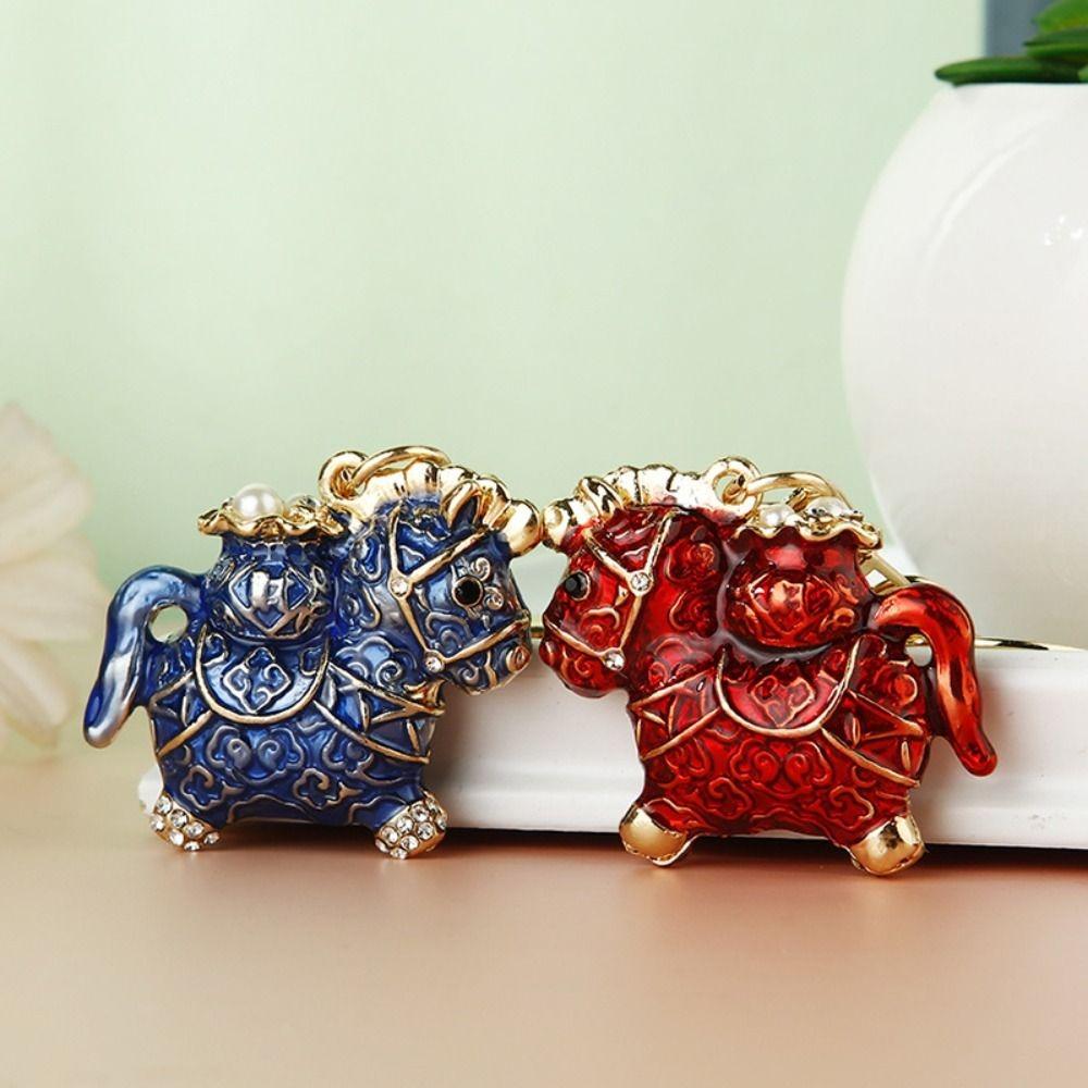 Exquisite Zodiac Horse Pendant Rhinestone New Year Pendant Fashion Horse Year Keychain Ornaments