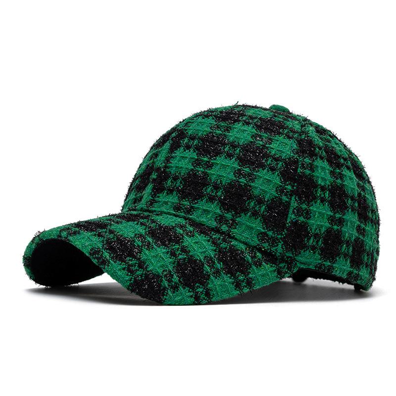 Шапка женская осенне-зимняя солнцезащитная шапка зимняя теплая бейсболка кепка в клетку