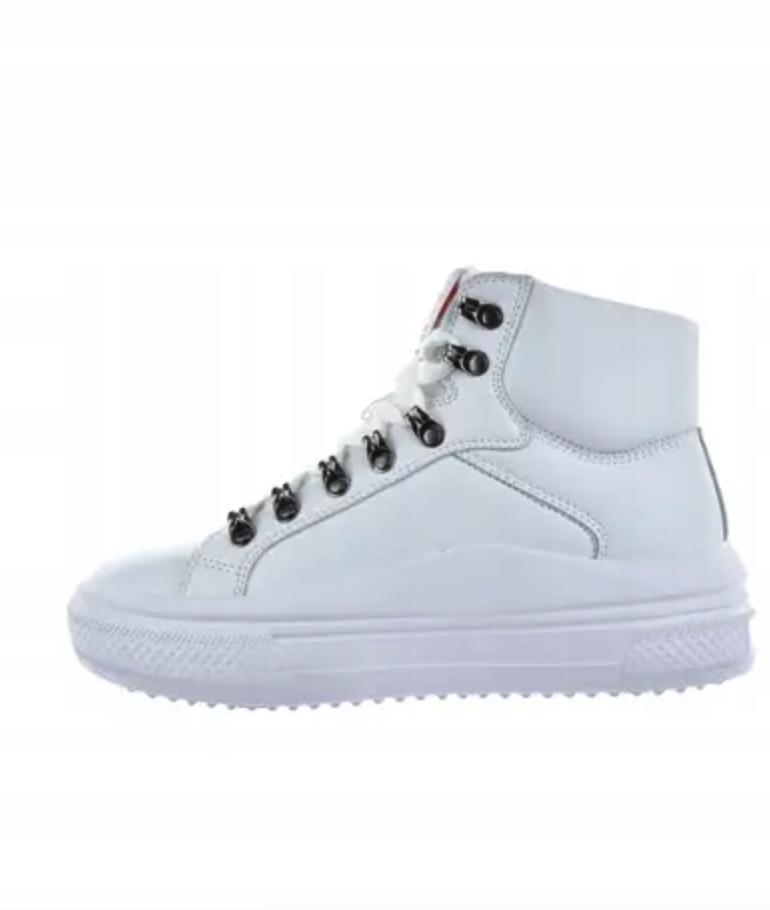 Cross jeans KK2R4028C - white women's sneakers, classic sports shoes