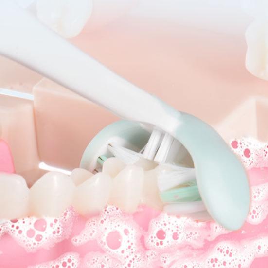 Детская зубная щетка Удобная ручка U-образного типа Безопасный компактный креативный инструмент для ухода за полостью рта Прочная трехсторонняя детская зубная щетка