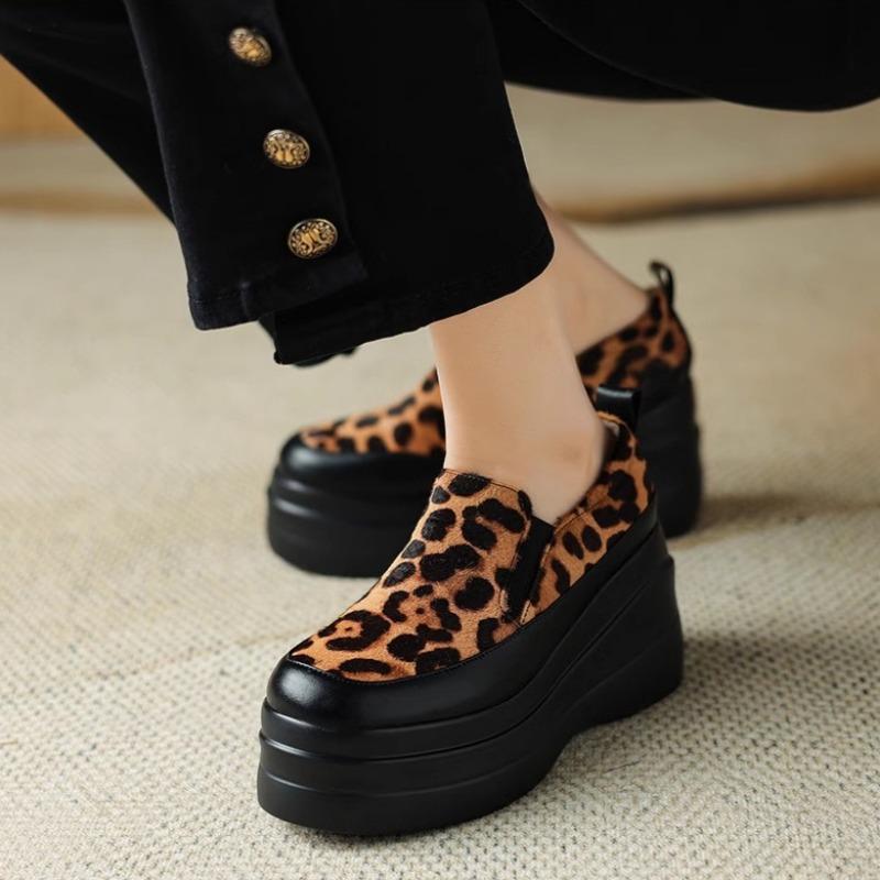 Мода леопардовый женский платформа балетки повседневная обувь бренд замшевые туфли на высоком каблуке женская осень 2025 тренд мода мелкий запатилы Mujer
