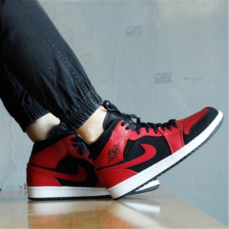 (GS) Air Jordan 1 Mid 'Black Gym Red' Kids' 554725-054