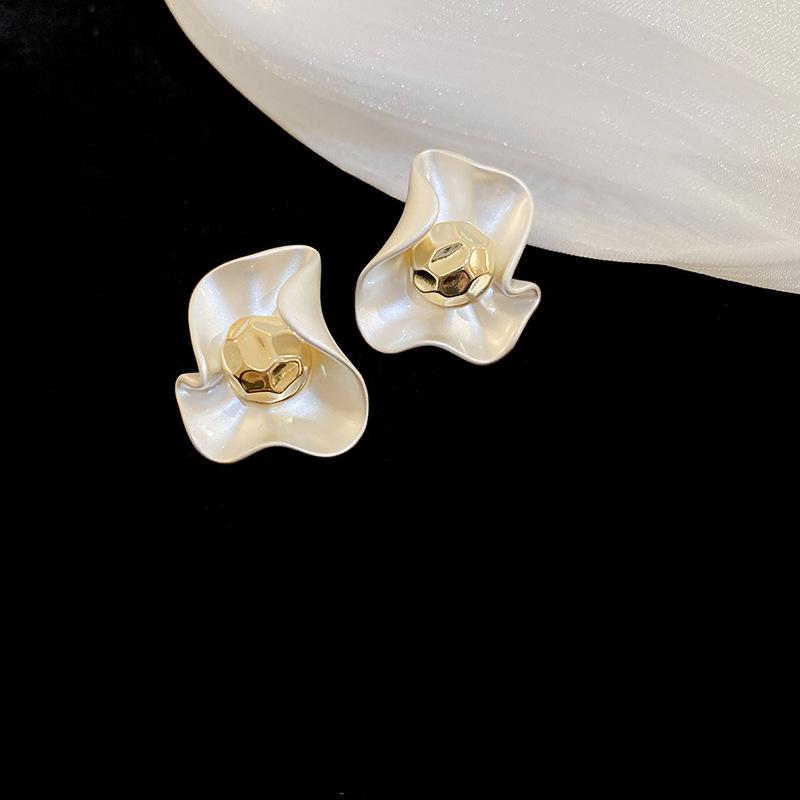 Серьги-цветы в форме холодного ветра, легкие, роскошные, модные, белые, простые, высококачественные серьги