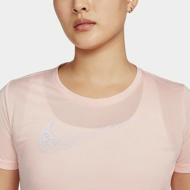 Nike Женская элегантная светло-розовая футболка для бега DM7778-610