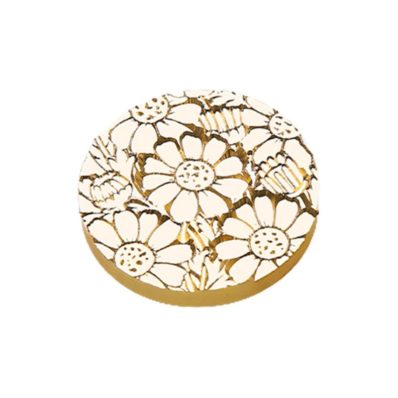 Печать воска в виде цветка своими руками. Печать воска в виде цветка лилии для украшения конвертов