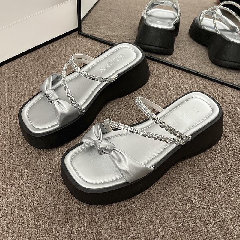 Модные пляжные туфли Домашние тапочки Тапочки на платформе Женские шлепанцы Сабо Натуральная кожа 2025 Женская обувь из натуральной кожи Женские тапочки