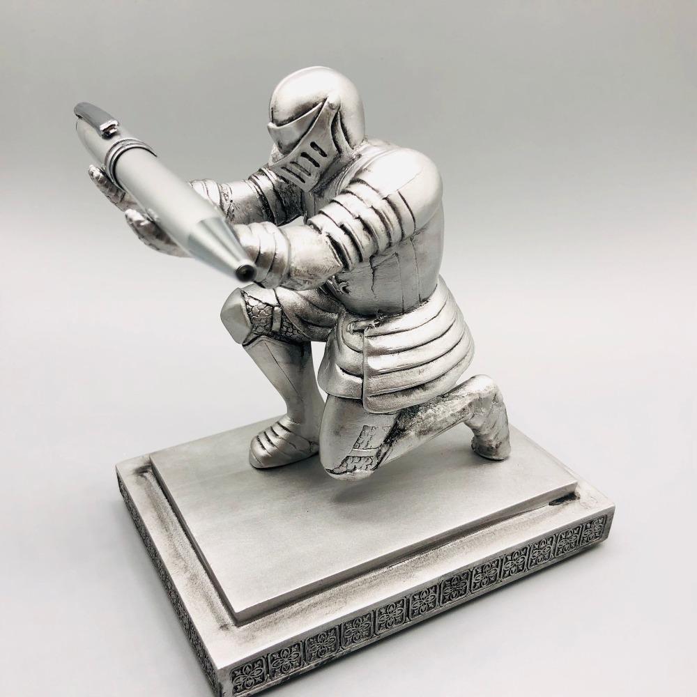 Подставка для ручек «Рыцарь» для ручек «Доспехи героя» Подставка для ручек «Канцелярские принадлежности» Креативное настольное украшение