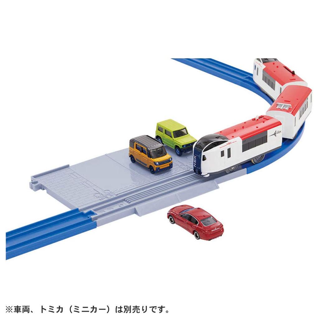 Takara Tomy Plarail Toy Enjoy two types of 3D Uphill and Downhill Rail Kit Ages 3 and up Boys' Kit slopes! (Train Toy)