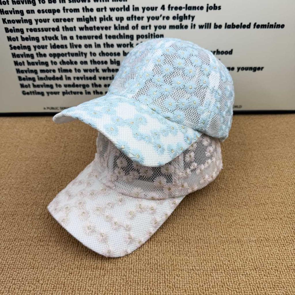 Spring and summer sweet sister little daisy lace baseball cap women's mesh yarn breathable face small versatile sunshade cap