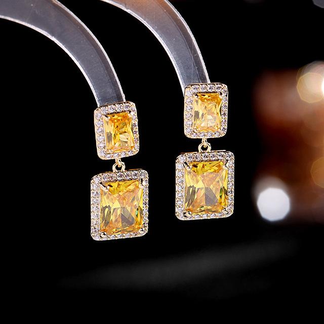 Серьги-кубики с зелеными кристаллами для женщин, корейские модные креативные висячие серьги с кубическим цирконием, роскошные брендовые ювелирные изделия, серьги-гвоздики