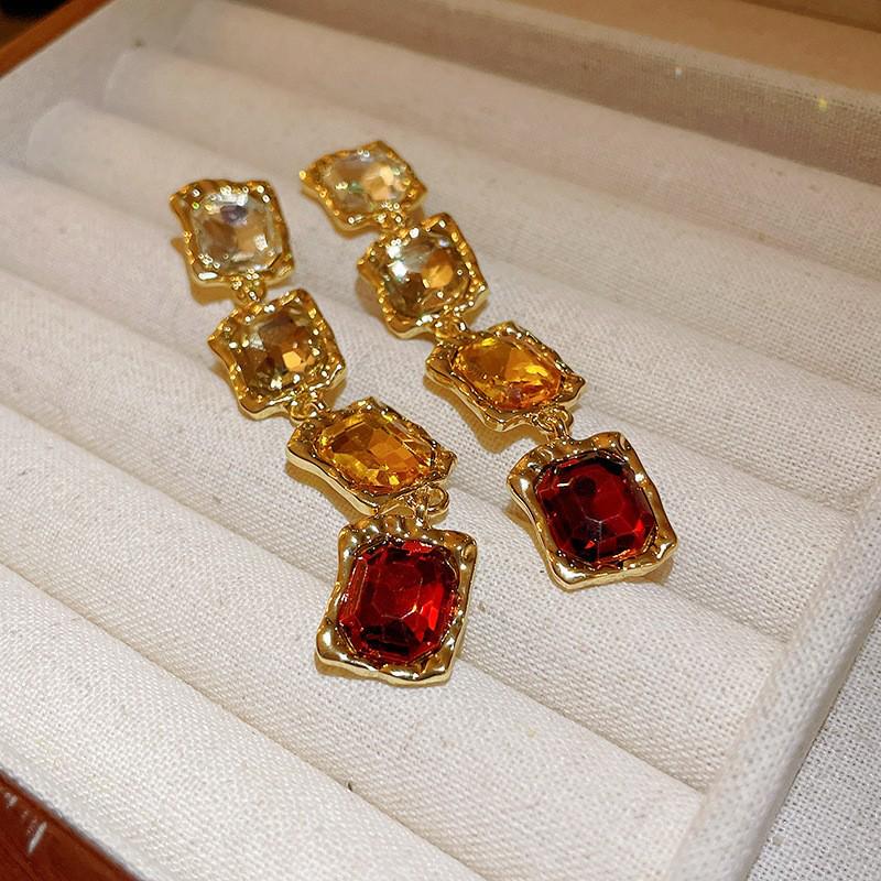 Vintage Rhinestone Flower Heart Necklace - Elegant Retro Clavicle Chain, Light Luxury Style