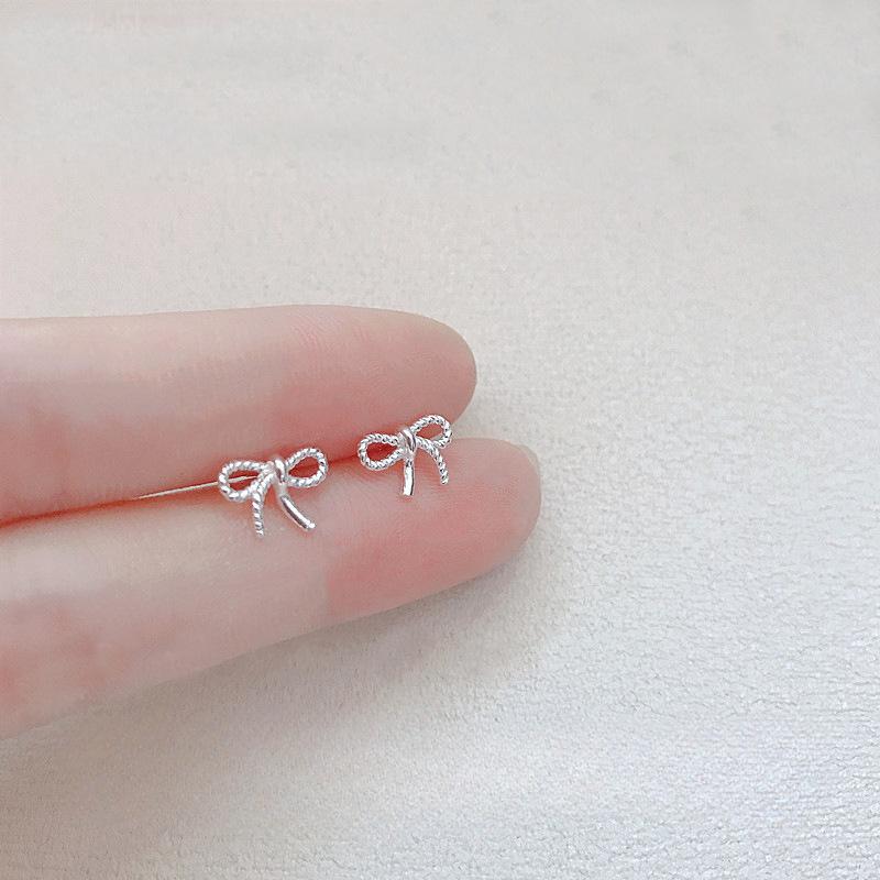 Серьги-гвоздики из серебра 925 пробы, женская мода, милые, крошечные, с прозрачным бантиком, подарок для девочек, подростков, женщин