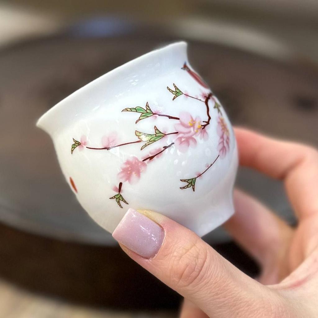 Ceramic tea set heat-insulated and scald-proof white teacup with peach blossom accents