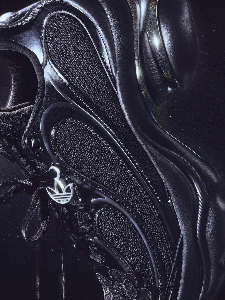 Adidas "Парящая бабочка" OZVENUZ W Винтажные спортивные туфли для женщин - Дизайн Adidas с тремя листьями HQ2677