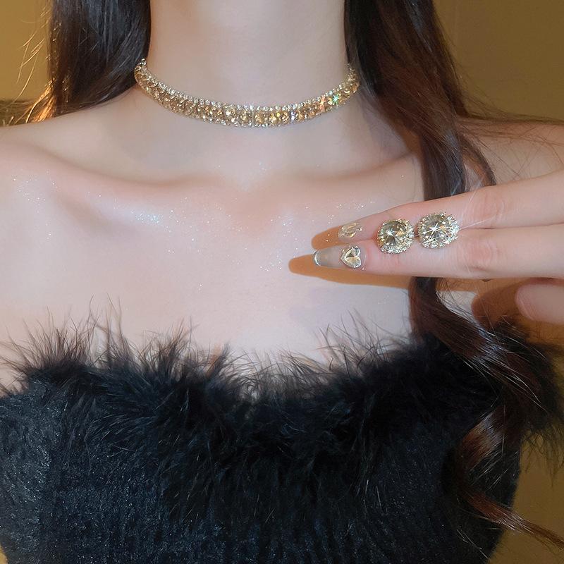 European & American Luxury Zircon Jewelry Set: Retro Clavicle Chain Necklace, Versatile Fashion Accessory