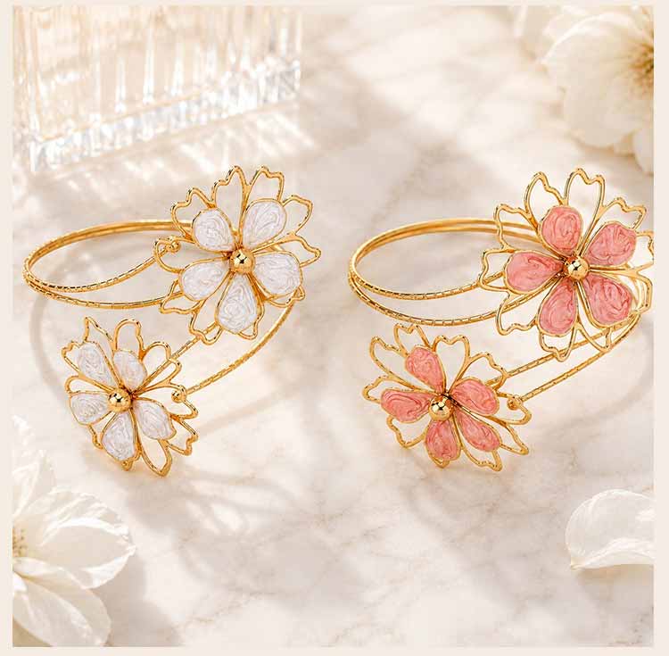 Bohemian Enamel Flower Upper Arm Cuff Bangle, Gold Color Spiral Floral Armlet for Women, Beach Party Holiday Jewelry Gift