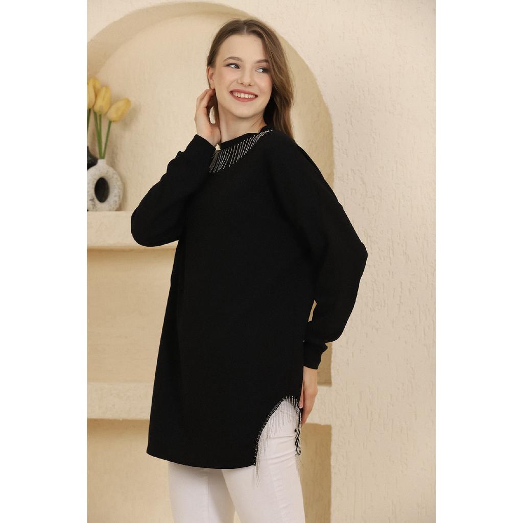 Туника с цепочками на воротнике и по бокам