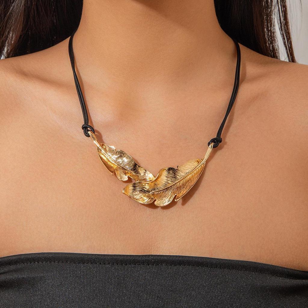 Кожаное ожерелье в виде черепа и гроба: Трансграничные украшения в стиле хип-хоп с нестандартной цепочкой из сплава на ключицу